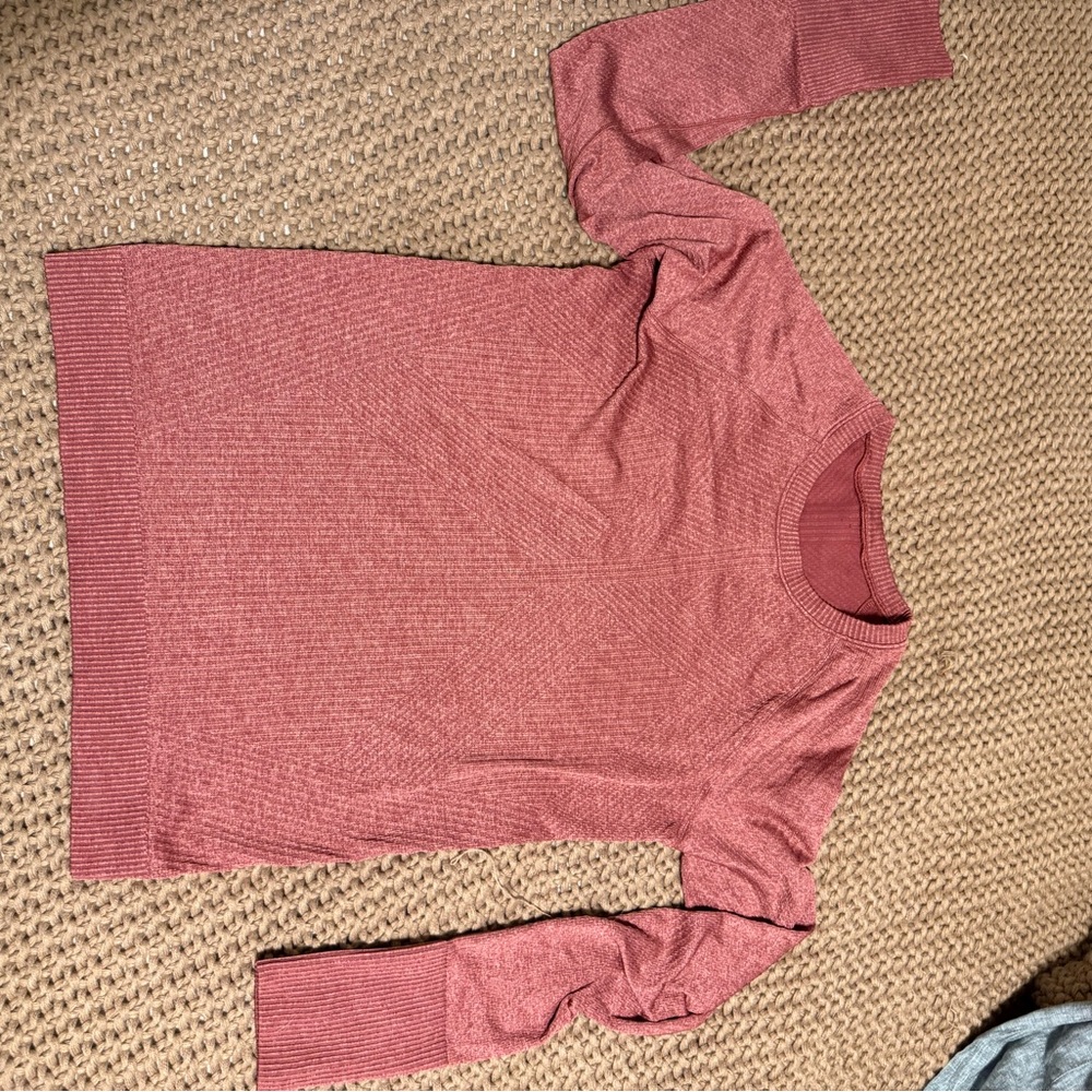 EUC Lululemon Long Sleeve Top